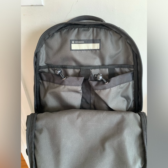 Victorinox High Quality Black Laptop Backpack. - Picture 5 of 12